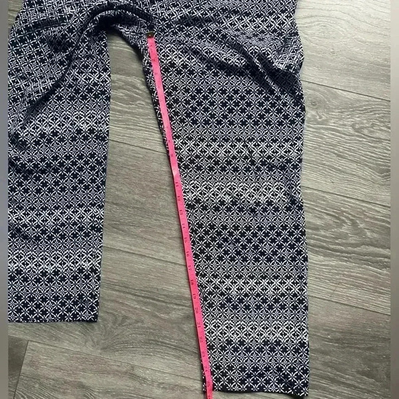 Diane Von Furstenberg 100% Silk Navy Geometric Tribal Print Drawstring Pants 6 - Picture 9 of 10